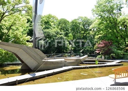 Nagoya City: Kusanagi Square and fresh greenery at Atsuta Shrine 126868506