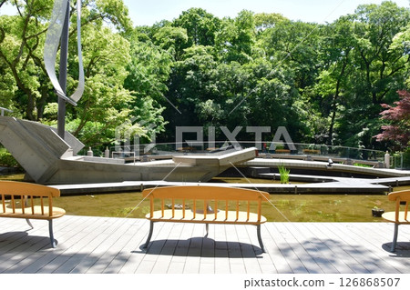 Nagoya City: Kusanagi Square and fresh greenery at Atsuta Shrine 126868507