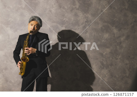 吹薩克斯的男人 126871157