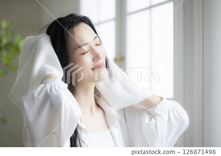 Women who do hair care 126871498