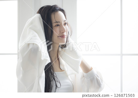 Women who do hair care 126871503