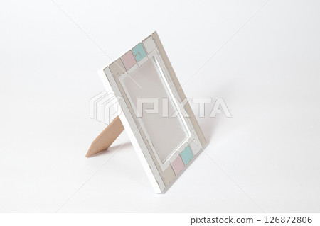 Natural color wood grain photo frame (for inserting images) Natural color wood grain photo frame (for inserting images) 126872806