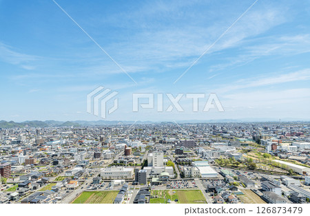 Gifu City, Gifu Prefecture: The cityscape of Gifu City on a clear day (east of the Gifu Prefectural Office) 126873479