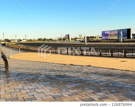 黃昏的府中東京賽馬場 黃昏的府中東京賽馬場 126876064