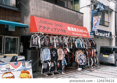 橫須賀市 - 在土板街商店街享受異國情調 126876818