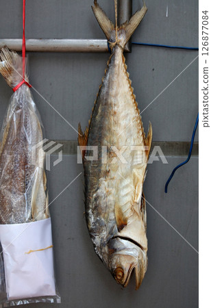 Salt-dried fish (ham yui) sold in Des Voeux Road West, Hong Kong. It resembles Kusaya and has a delicious smell. It used to be cheap, but now it's expensive 126877084