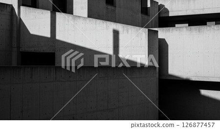 從建築物的清除可見藍天 126877457