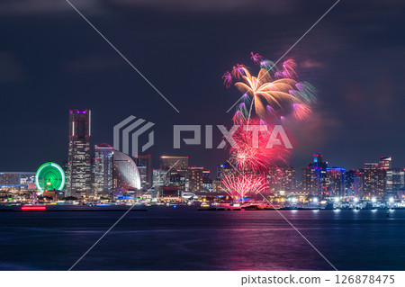神奈川縣：橫濱開港節及煙火大會 126878475
