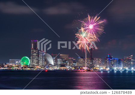 神奈川縣：橫濱開港節及煙火大會 126878489