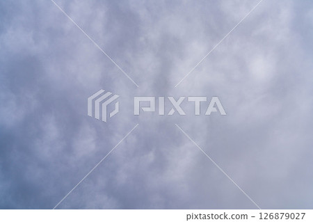 [梅雨季節的天空圖片] 陰天 [長野縣] 126879027