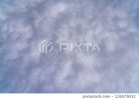 [梅雨季節的天空圖片] 陰天 [長野縣] 126879032