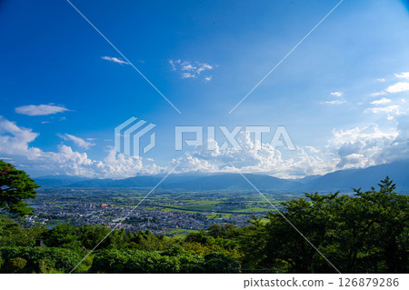 [Summer material] Matsumoto Plain and cumulonimbus clouds [Nagano Prefecture] 126879286