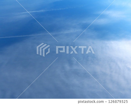 天空和太陽和雲彩 126879325