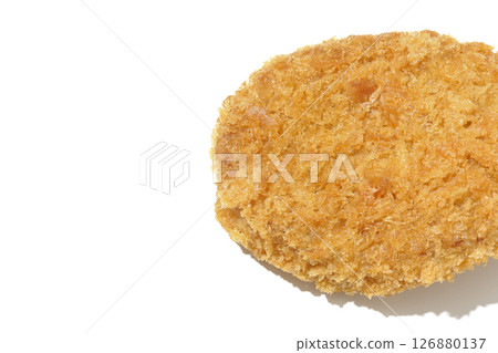 白色背景下拍攝的牛肉丸子 白色背景下拍攝的牛肉丸子 126880137
