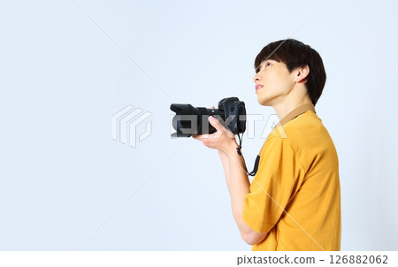 一位男攝影師的形象 一位男攝影師的形象 126882062