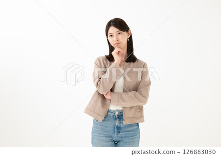 Thinking woman 126883030