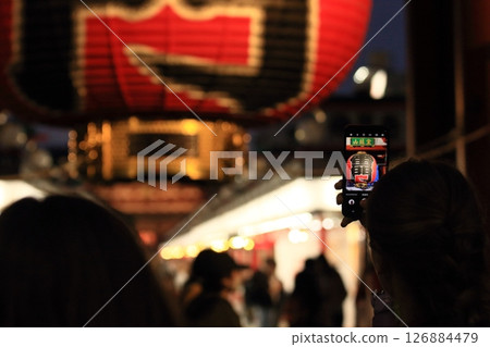 Kaminarimon Gate at night, photographing the giant lantern, foreign tourists sightseeing in Asakusa 126884479