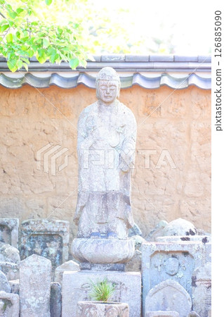Jizo statues at Shin-Yakushiji Temple in Nara City Jizo statues at Shin-Yakushiji Temple in Nara City 126885090