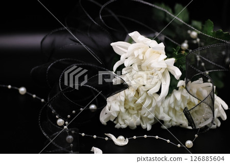 Flowers for memorial service and condolences 126885604