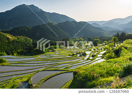 <三重縣>丸山千枚田的日落 126887060