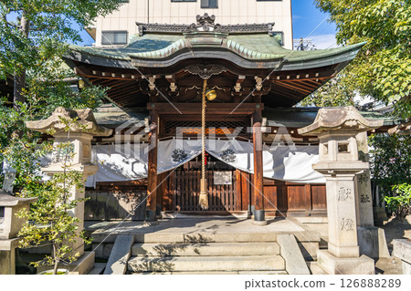 Hayabusa Shrine (within the grounds of Nagi Shrine) worship hall, god of healing, Mibu Naginomiyacho, Nakagyo Ward, Kyoto City Hayabusa Shrine (within the grounds of Nagi Shrine) worship hall, god of healing, Mibu Naginomiyacho, Nakagyo Ward, Kyoto City 126888289
