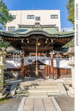 Hayabusa Shrine (within the grounds of Nagi Shrine) worship hall, god of healing, Mibu Naginomiyacho, Nakagyo Ward, Kyoto City Hayabusa Shrine (within the grounds of Nagi Shrine) worship hall, god of healing, Mibu Naginomiyacho, Nakagyo Ward, Kyoto City 126888290
