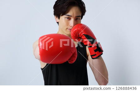 一名男拳擊手的形象 126888436