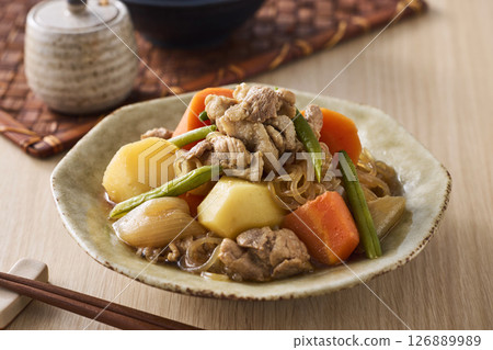 肉和土豆 肉和土豆 126889989