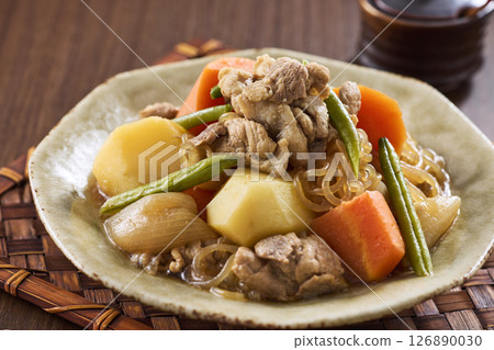 Meat and potatoes 126890030