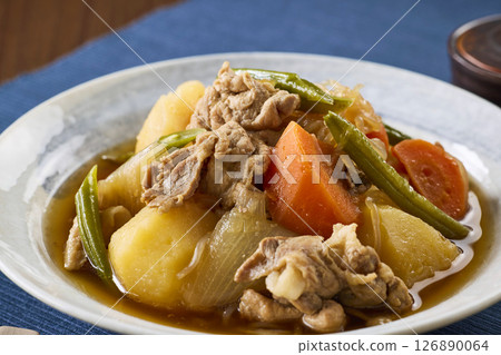 肉和土豆 126890064