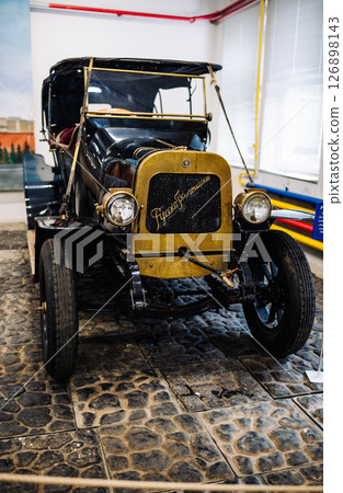 Russo-Baltique Russo-Balt K12 20 exhibiting in museum 126898143