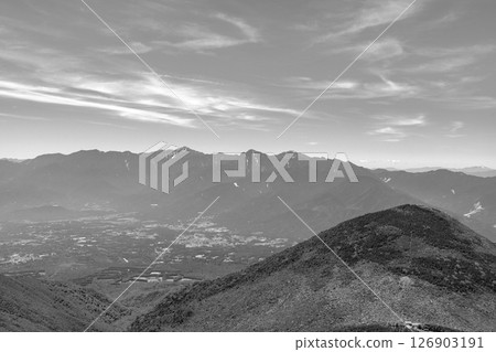 Mt.Amikasa and the Southern Alps seen from Nishigiboshi of Yatsugatake Gongendake in Nagano Prefecture 126903191