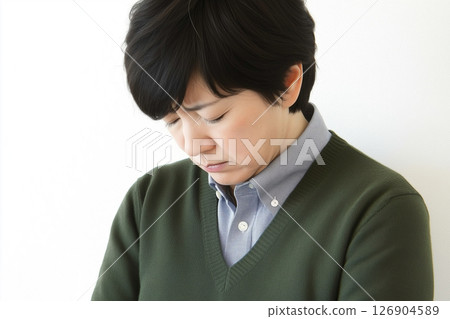 Worried housewife 126904589