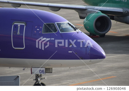 飛機和天空 飛機和天空 126908046