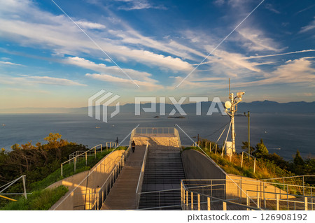 《愛媛郡》來島海峽的日落與龜老山展望台的景色 126908192