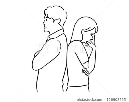 一男一女背對背站著，臉上帶著不滿的表情 126908335