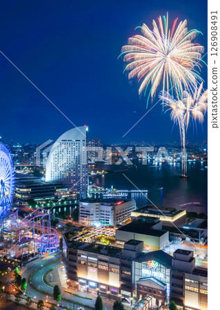 [Cityscape] Yokohama Port Opening Festival fireworks and Yokohama night view 126908491