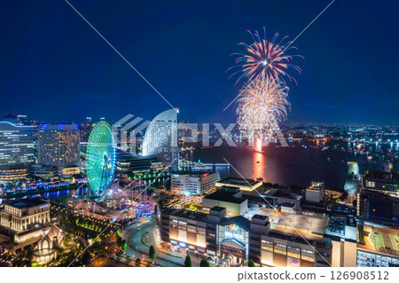[城市景觀]橫濱開港節煙火及橫濱夜景 126908512