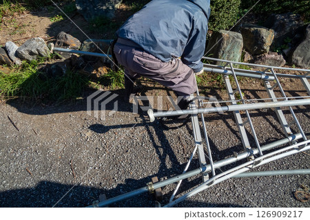 Gardener's aluminum tripod auxiliary legs Gardener's aluminum tripod auxiliary legs 126909217