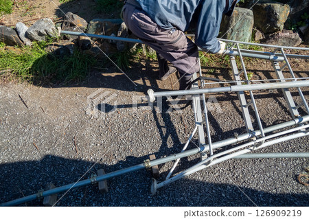 Gardener's aluminum tripod auxiliary legs 126909219