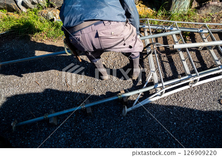Gardener's aluminum tripod auxiliary legs 126909220