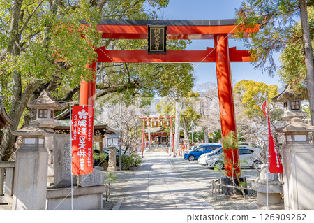 綱敷天滿宮（禦影天神社） 鳥居（供奉著菅原道真的祖先） 祈禱考試順利 神戶市東灘區禦影 126909262