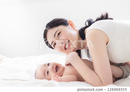 Baby and mother 126909355