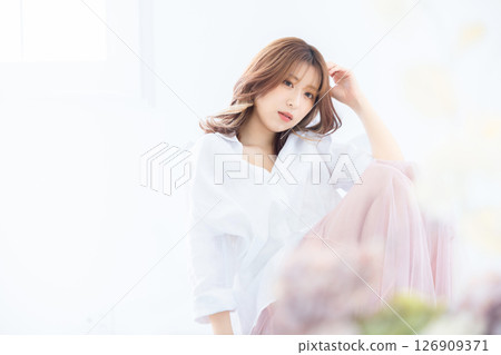 年輕女子的美麗 126909371