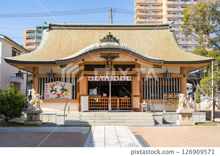 掃帚神社、德井神社、拜殿(德井八幡三社的上宮)、祈求平安分娩(賜予掃帚以祈求平安分娩)、神戶市灘區大和町 掃帚神社、德井神社、拜殿(德井八幡三社的上宮)、祈求平安分娩(賜予掃帚以祈求平安分娩)、神戶市灘區大和町 126909571