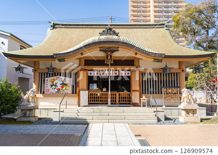 掃帚神社、德井神社、拜殿（德井八幡三社的上宮）、祈求平安分娩（賜予掃帚以祈求平安分娩）、神戶市灘區大和町 126909574