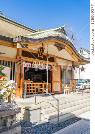 掃帚神社、德井神社、拜殿（德井八幡三社的上宮）、祈求平安分娩（賜予掃帚以祈求平安分娩）、神戶市灘區大和町 126909577