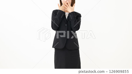 A woman to be surprised 126909855