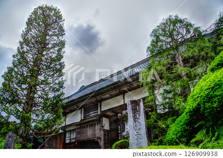 Scenery of the temple lodgings 126909938