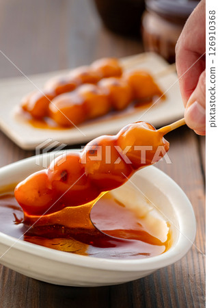 mitarashi dango, dumpling, wagashi 126910368